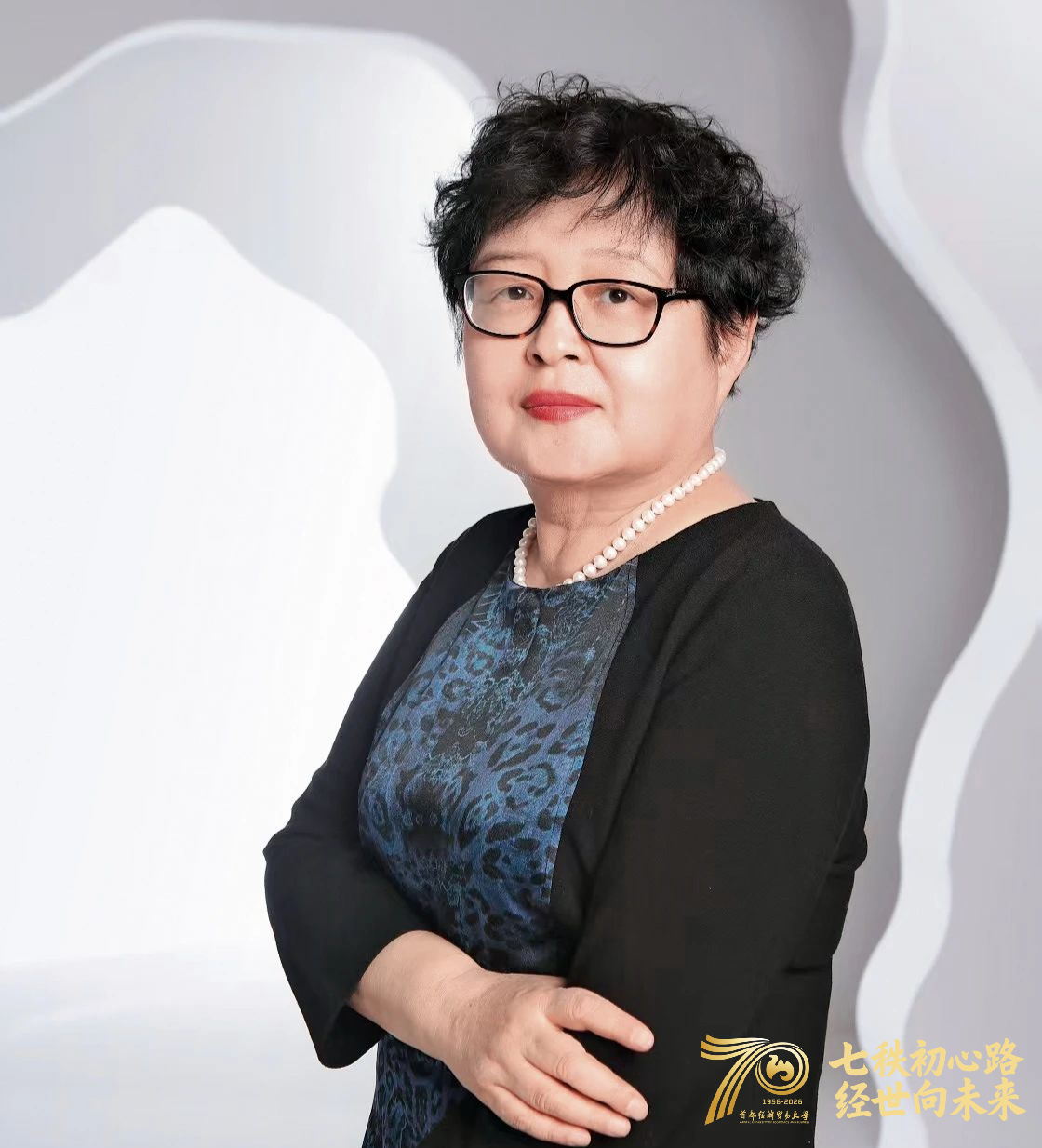 佟新2.png